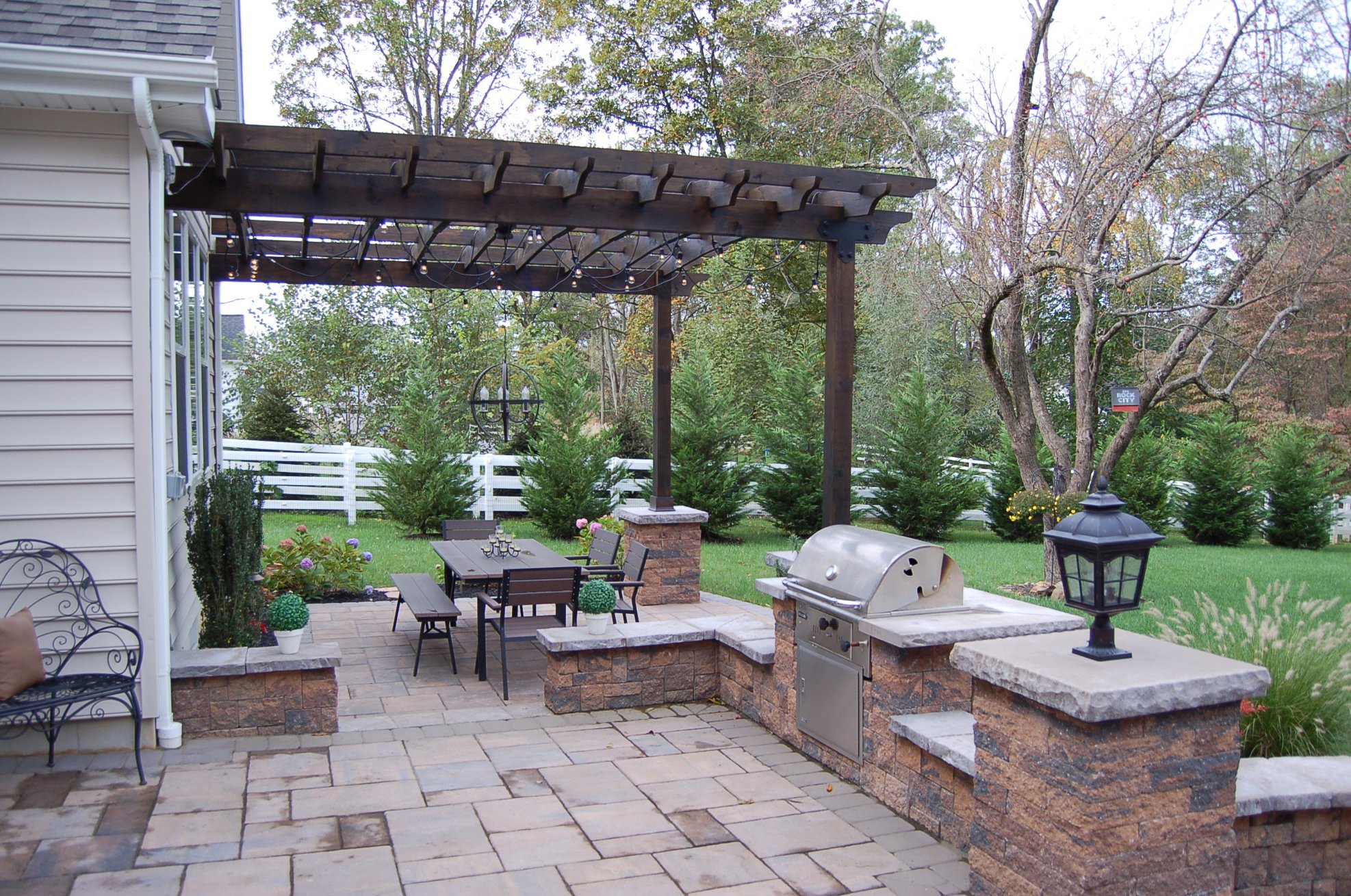 outdoor living space from CKC Landscaping